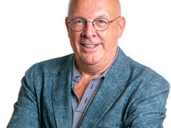 Kunststof - Lejo Siepe, journalist en schrijver