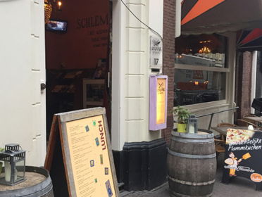 Politiek cafe Den Haag : Hero Brinkman, Janka Stoker, Amma Assante, Ron meyer.