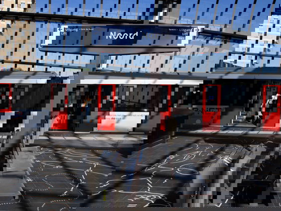 'Eerste miljard voor doortrekken Noord/Zuidlijn tot Schiphol is binnen'