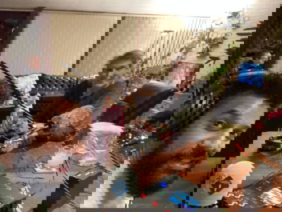 Docent Vera: 'Zodra leerlingen de hoek om zijn gaat het mondkapje af'