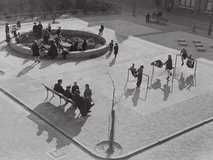 Het Spoor Terug: ‘Duurzamer dan sneeuw: de speelplaatsen van Aldo van Eyck’