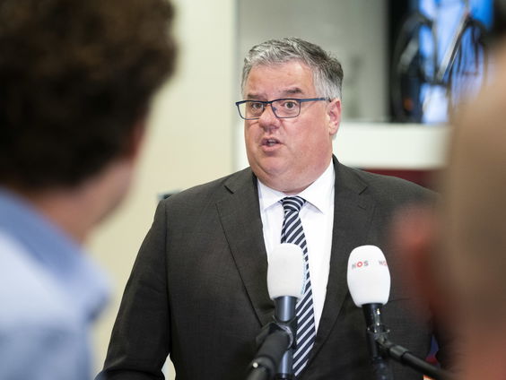 Hubert Bruls (Veiligheidsberaad) over extra coronamaatregelen