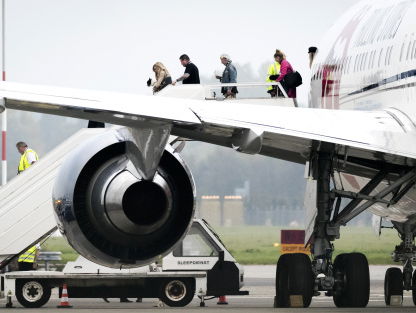 Klimaatdoelen in gevaar door 9 keer zoveel vliegen in 2100