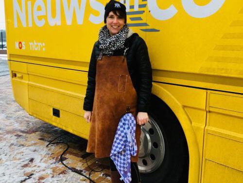 Nieuws en Co Bus:Gratis koffie tegen eennzaamheid deel 1