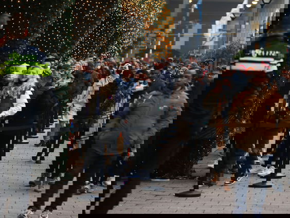 Coronacijfers blijven op een hoog plateau