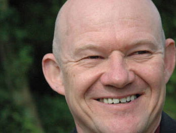 'Hoon over overstap van politiek naar Shell misplaatst'