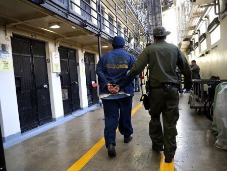 Podcast Ear Hustle geeft realistisch beeld over leven in gevangenis VS: 'Het is Amerika in het klein'