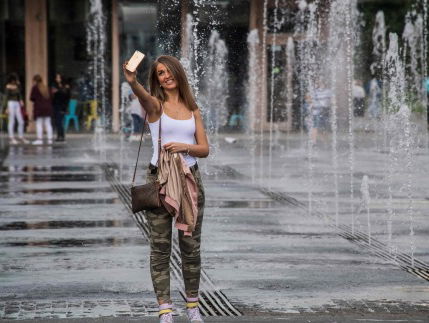 Geen "ongemanierde holbewoner" op vakantie? Leer de etiquette!