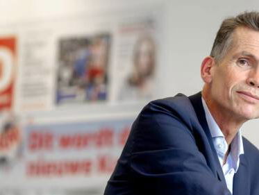 AD-hoofdredacteur: afgang in Jinek, excuus voor oliebollenbakker