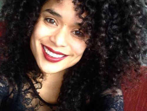 Leidy Zijlstra spiegelt de eigenaar met de hond