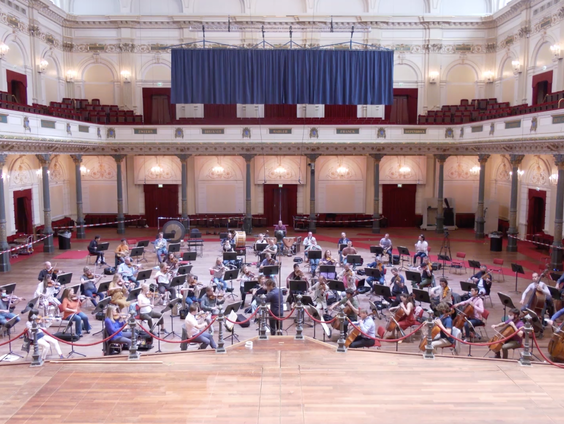 Concertgebouworkest speelt weer samen
