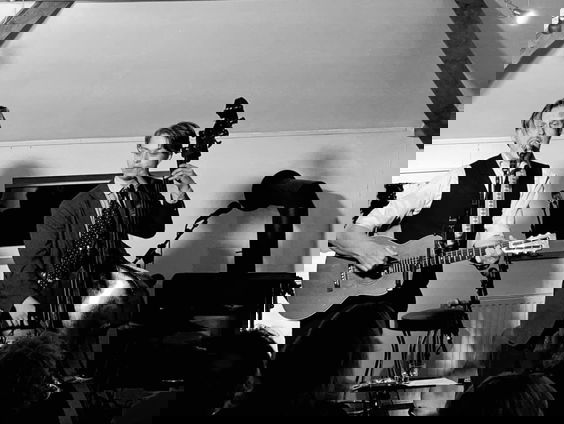 Livemuziek van Bert Hadders en Joshua ten Doornkaat, 2e uur