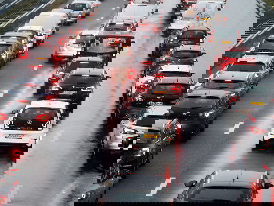 Interpolis waarschuwt voor 'Zoom-ongelukken'