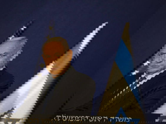 De kritiek op Netanyahu zwelt aan: 'Zijn bezoek aan het rampgebied wordt gezien als veel te laat'