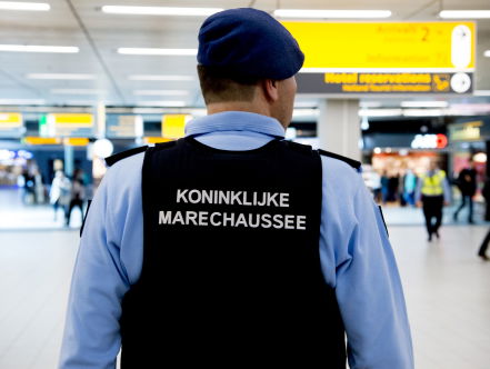 Marechaussee patrouilleert dit weekend langs de grens