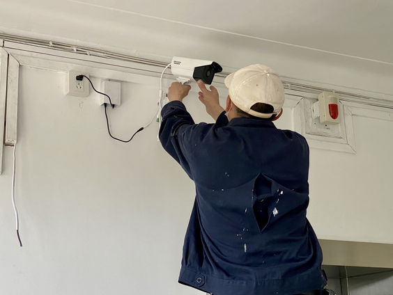 Amnesty: 'Nederlandse bedrijven leveren surveillance-software aan China'