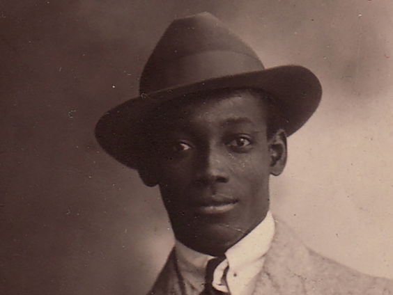 Taalschatten uit De Taalstaat: Liang de Beer over Wij Slaven van Suriname van Anton de Kom