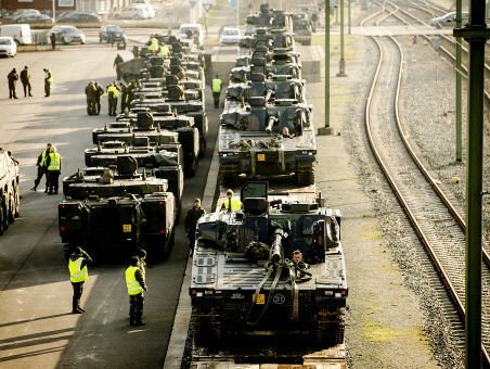 Brussel Bij Nacht over Europese defensieplannen