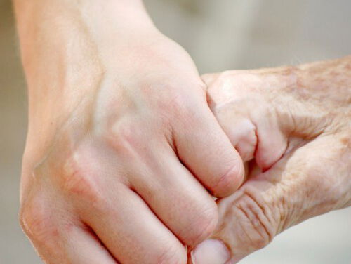 Hoe voer je een gesprek over voltooid leven?