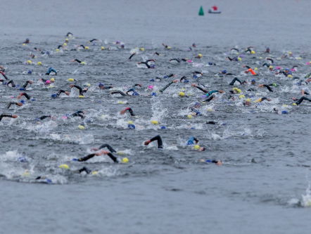 30 graden, maar de triatlon in Weert ging gewoon door
