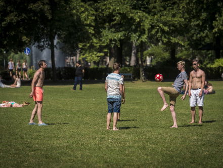 'Nederlandse jongeren positiever dan in andere Europese landen'