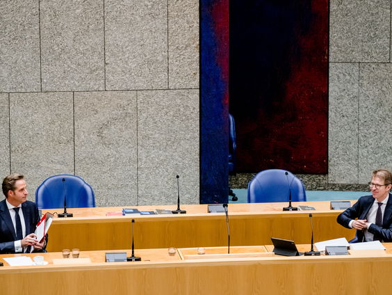 Fleur Agema (PVV) en Kees Verhoeven (D66) over het privacylek bij de GGD