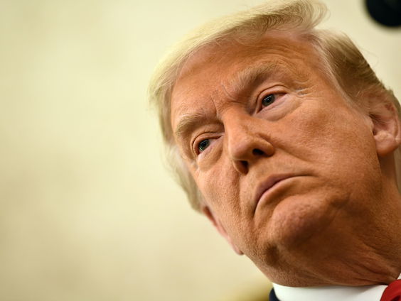 Trump tekent alsnog voor coronasteunpakket