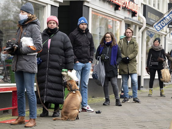 Hoogleraar psychologie Van Lange: 'Soepel Nederlands gedrag verdwijnt door corona'