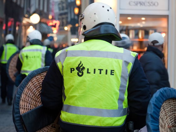 Politiebonden trekken aan de bel bij minister Grapperhaus