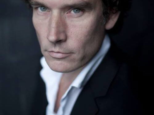 Onno Bloem trapt de 'Boekenlijst van de Taalstaat" af. Wat lezen we in Coronatijd?