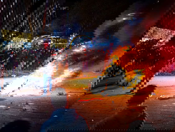 Robert Simons (Leefbaar Rotterdam) over rellen in Rotterdam