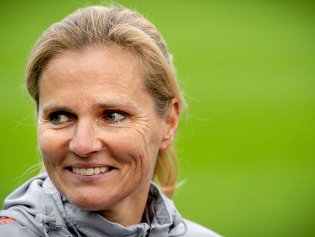 Wiegman: 'Tokio naar 2021, dan het EK verplaatsen naar 2022'