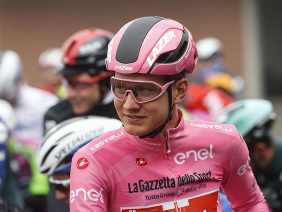 'Dat roze staat Kelderman prima: niet meer uittrekken!'