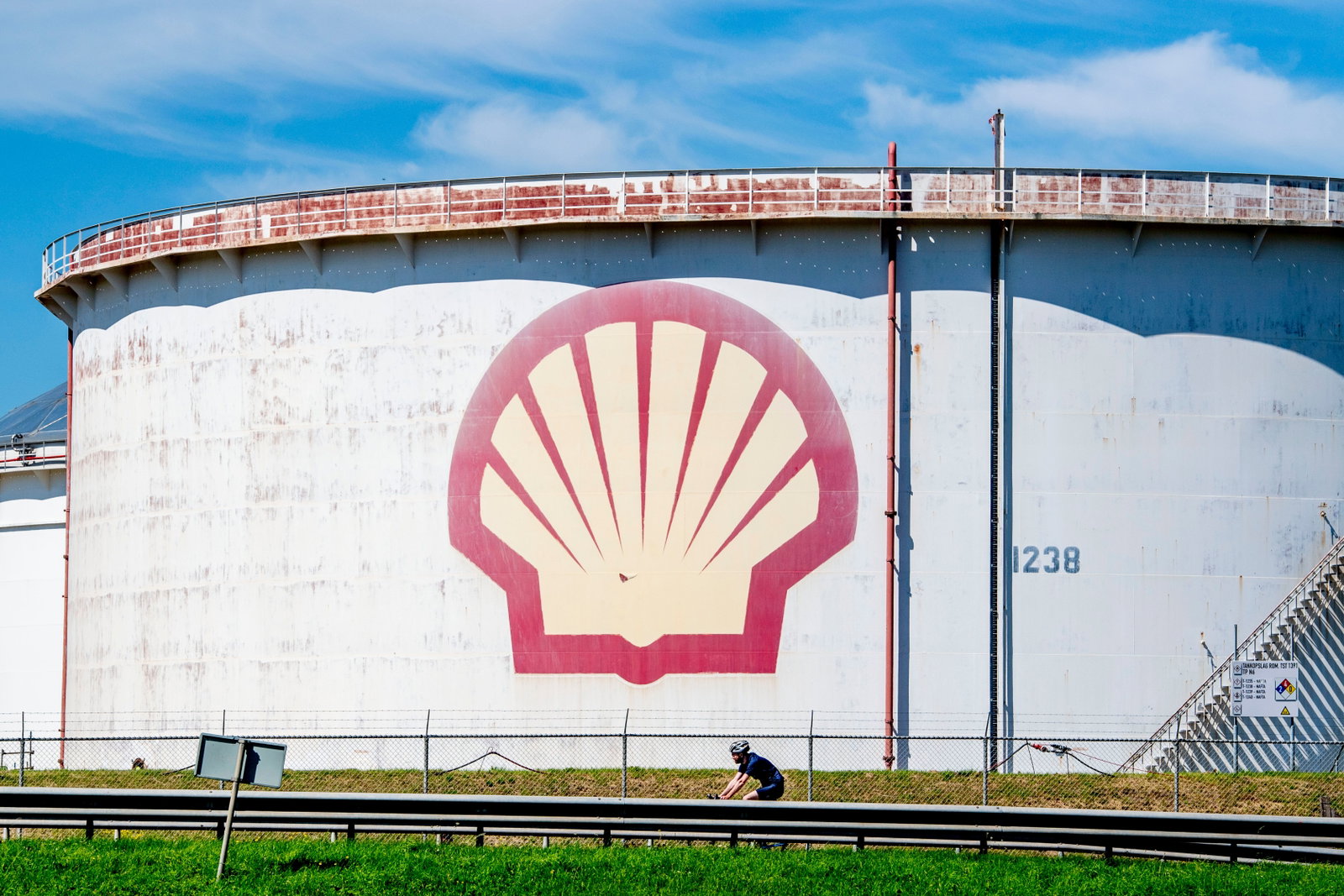 Shell Npo Aandeelhouder: splits Shell op in fossiel en duurzaam deel | NPO Radio 1