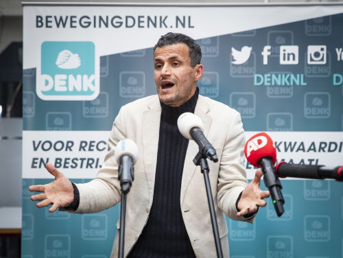 Gerommel bij Denk: fractievoorzitter Azarkan geroyeerd, maar wil toch blijven