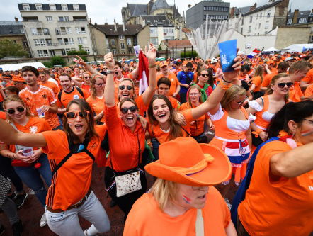 Wanneer werden de shirtjes van het Nederlands elftal oranje?