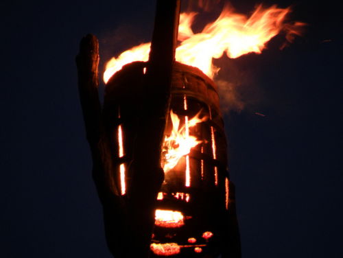 Paasstaakslepen in Denekamp