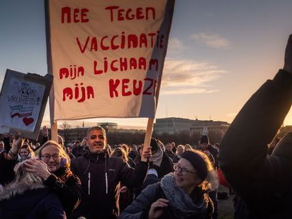 Hoe gaan andere landen om met vaccinweigeraars?