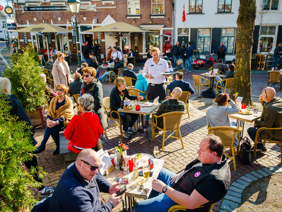 Lofzang op het terras