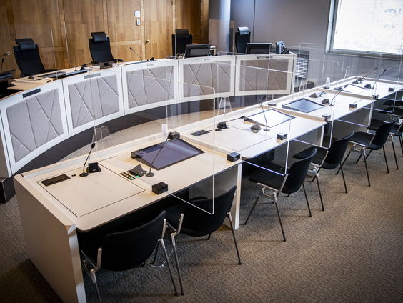 Welke straf moeten relschoppers krijgen?