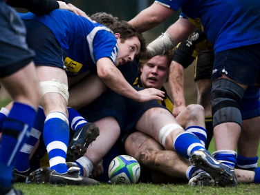 Hoe kan je rugby spelen met anderhalve meter afstand?