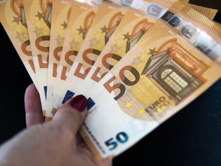 Bedrijven betalen vaker aanbrengbonussen