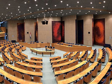 Hoogleraar rechten: 'Tweede Kamer moet terugkomen van reces'