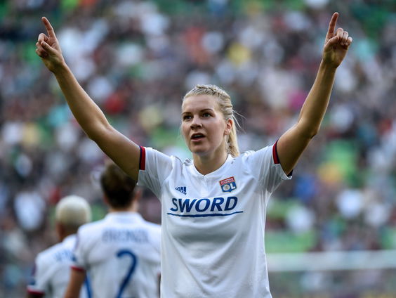 Voetbalster Ada Hegerberg tekent sponsorcontract bij Nike