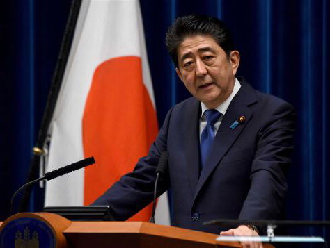 Het waagstuk van premier Abe