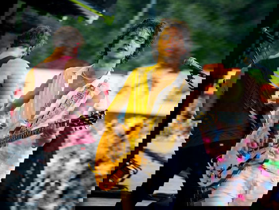 Stelling: Artiesten moeten gecompenseerd worden voor geannuleerde optredens