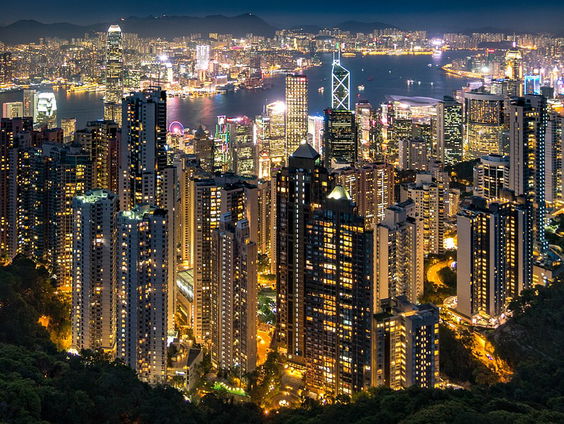 'Hongkong is heel erg voorzichtig de laatste tijd', legt Annemarelle van Schayik