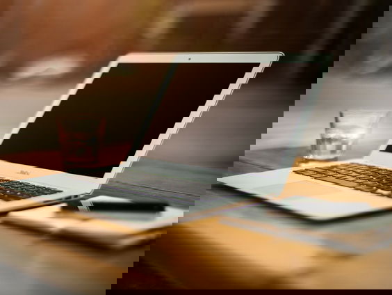 FNV: 'Maak duidelijke afspraken over thuiswerken en neem thuiswerkvergoeding op in de cao'