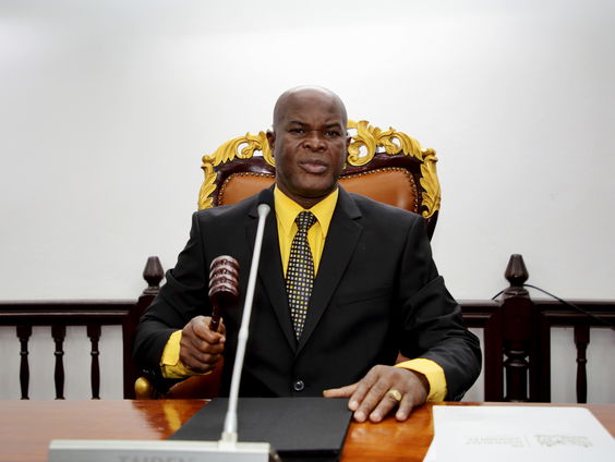 Politieke top Suriname besmet met coronavirus