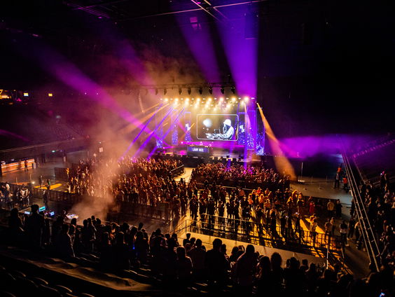 Emoties gieren door het pand bij eerste proefevent in Ziggo Dome: ‘Zelfs huilende mensen’